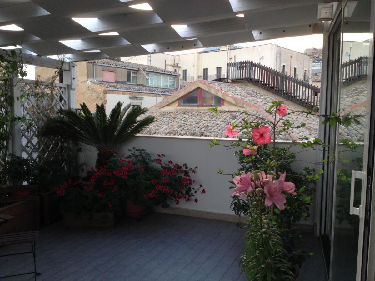 Il Piccolo Attico Bed & Breakfast Caltagirone Exterior foto