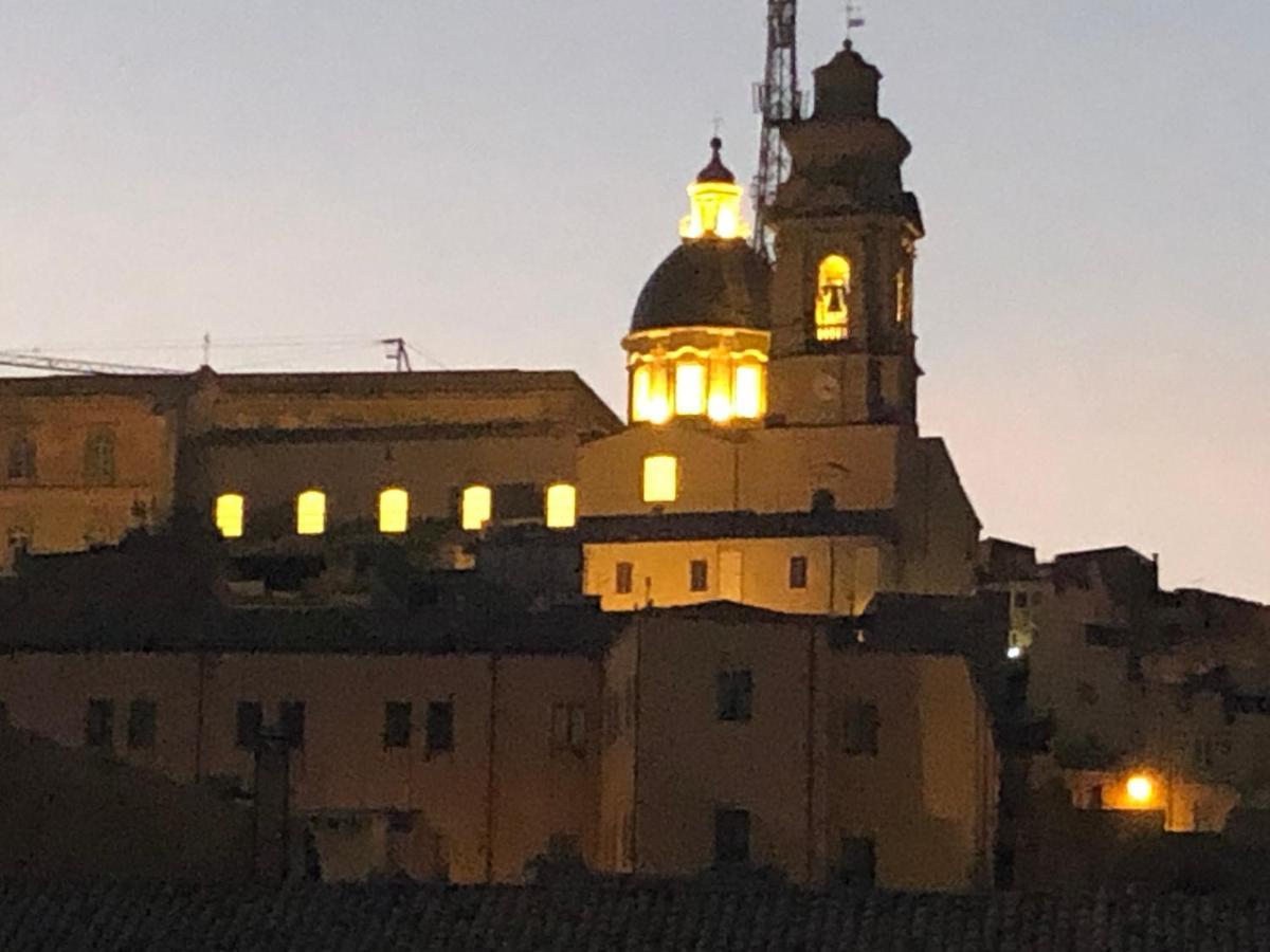 Il Piccolo Attico Bed & Breakfast Caltagirone Exterior foto