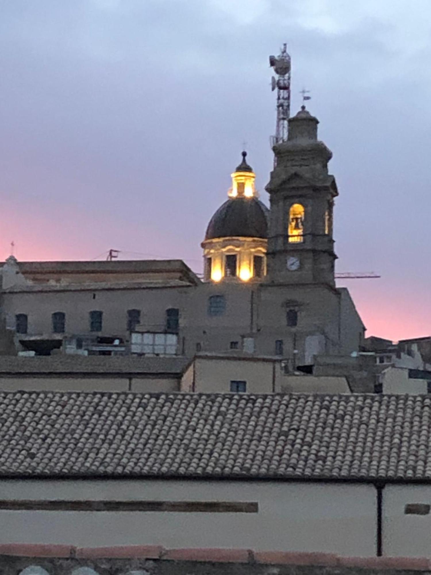 Il Piccolo Attico Bed & Breakfast Caltagirone Exterior foto
