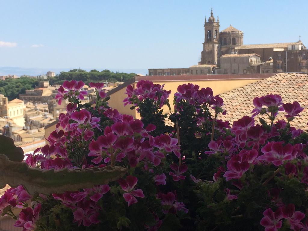 Il Piccolo Attico Bed & Breakfast Caltagirone Exterior foto
