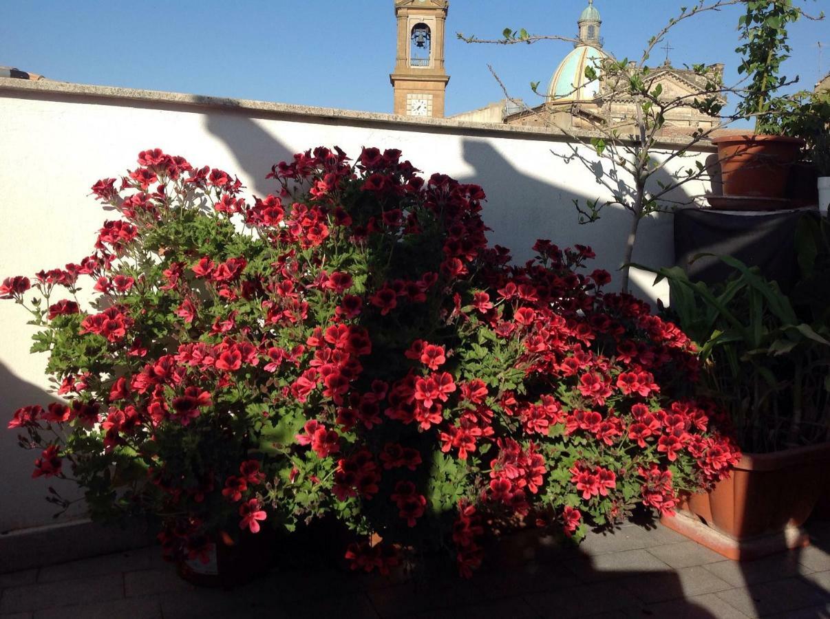 Il Piccolo Attico Bed & Breakfast Caltagirone Exterior foto