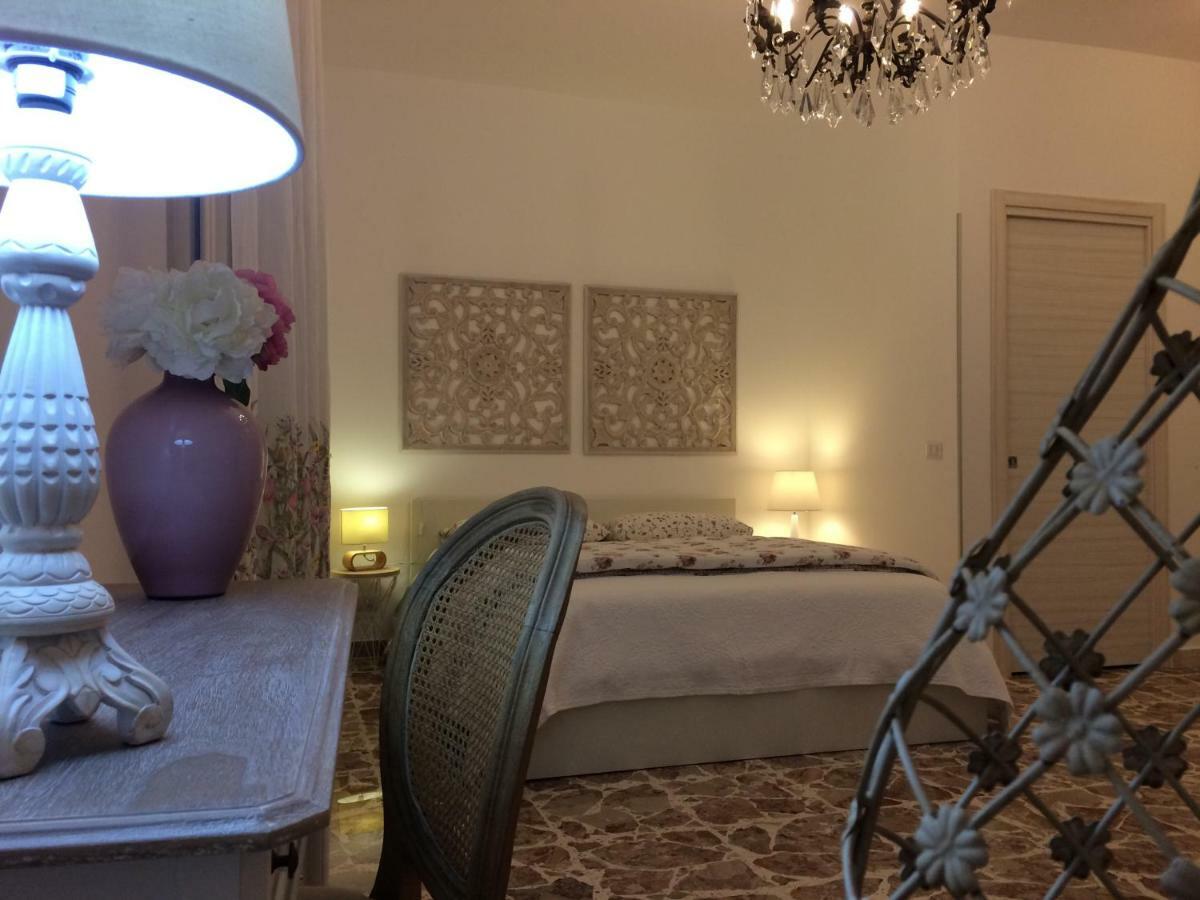 Il Piccolo Attico Bed & Breakfast Caltagirone Exterior foto
